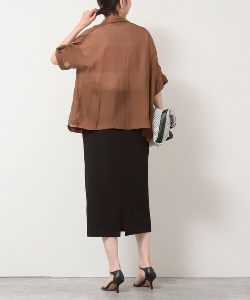 MICO COULIER（ミコクリエ）の「光沢エアリーテーラードジャケット（テーラードジャケット・レディース・ブラック/グレイッシュベージュ/ブラウン・38）」の7枚目の写真