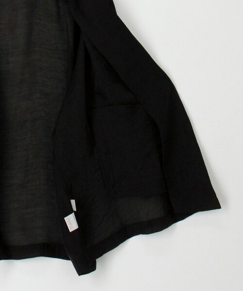 光沢エアリーテーラードジャケット（テーラードジャケット