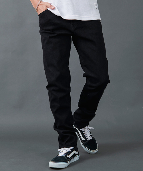 CavariA（キャバリア）の「テーパードスキニーデニムパンツ（デニムパンツ・メンズ・ブラック/ワンウォッシュ・マルチサイズ）」の2枚目の写真