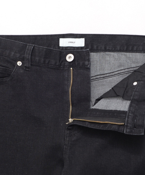 CavariA（キャバリア）の「テーパードスキニーデニムパンツ（デニムパンツ・メンズ・ブラック/ワンウォッシュ・マルチサイズ）」の16枚目の写真