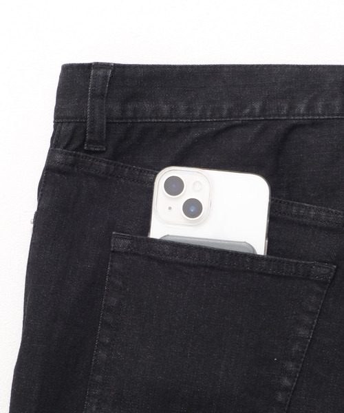 CavariA（キャバリア）の「テーパードスキニーデニムパンツ（デニムパンツ・メンズ・ブラック/ワンウォッシュ・マルチサイズ）」の22枚目の写真
