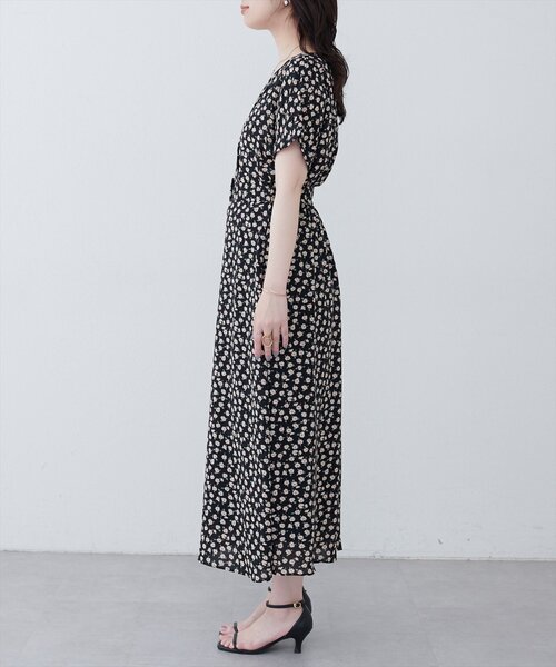 natural couture(ナチュラルクチュール)の「【WEB限定】トライアングルカラーワンピース(ワンピース・レディース・ベージュ/ネイビー/ブラック/サックスブルー/ボルドー・FREE)」の13枚目の写真