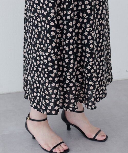 natural couture(ナチュラルクチュール)の「【WEB限定】トライアングルカラーワンピース(ワンピース・レディース・ベージュ/ネイビー/ブラック/サックスブルー/ボルドー・FREE)」の7枚目の写真
