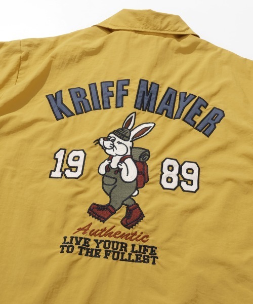 KRIFF MAYER(クリフメイヤー)の「クリフラビット刺繍コーチJK(ブルゾン・メンズ・ナチュラル/ブラック/イエロー・MEDIUM/LARGE/X-LARGE)」の1枚目の写真