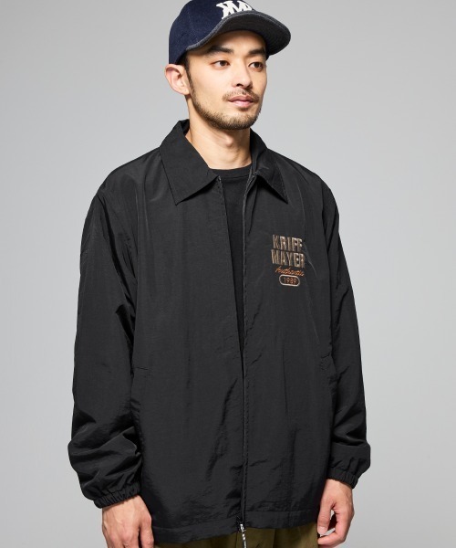 KRIFF MAYER(クリフメイヤー)の「クリフラビット刺繍コーチJK(ブルゾン・メンズ・ナチュラル/ブラック/イエロー・MEDIUM/LARGE/X-LARGE)」の17枚目の写真