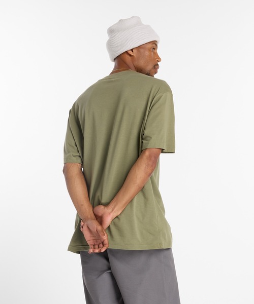 NEW BALANCE(ニューバランス)の「Numeric スタックド グラフィック T-Shirt(Tシャツ/カットソー・メンズ・インディゴブルー/ホワイト/ブラック・XX-LARGE/X-LARGE/LARGE/MEDIUM/SMALL)」の5枚目の写真