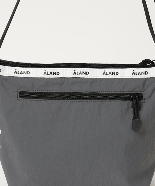 ALAND（エーランド）の「【UNISEX】ALAND／テープミニショルダーバッグ（ショルダーバッグ・レディース・オフホワイト/ブラック/グレー・ONE SIZE）」の9枚目の写真