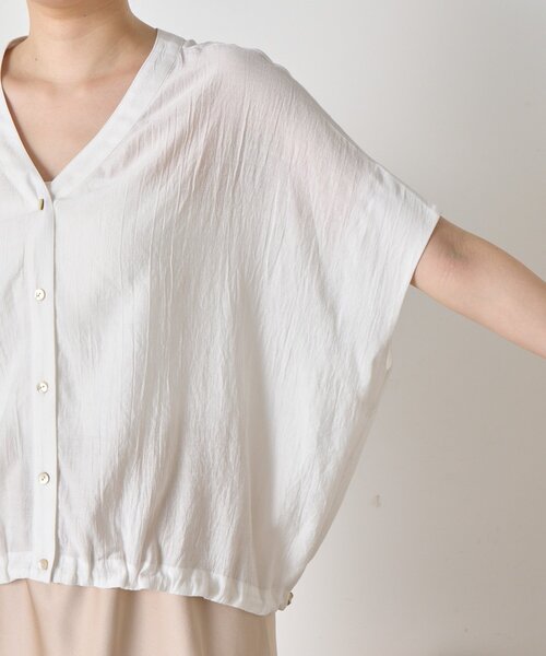 Jena espace merveilleux（ジェナ　エスパスメルヴェイユ）の「【スッキリ半袖Ⅴシャツ】裾ドロストダブルVシャツ（シャツ/ブラウス・レディース・グリーン/オフホワイト/ブラック・FREE）」の5枚目の写真