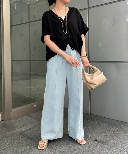 Jena espace merveilleux（ジェナ　エスパスメルヴェイユ）の「【スッキリ半袖Ⅴシャツ】裾ドロストダブルVシャツ（シャツ/ブラウス・レディース・グリーン/オフホワイト/ブラック・FREE）」の11枚目の写真