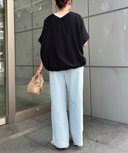 Jena espace merveilleux（ジェナ　エスパスメルヴェイユ）の「【スッキリ半袖Ⅴシャツ】裾ドロストダブルVシャツ（シャツ/ブラウス・レディース・グリーン/オフホワイト/ブラック・FREE）」の12枚目の写真