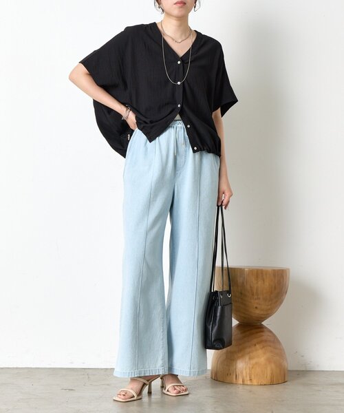 Jena espace merveilleux（ジェナ　エスパスメルヴェイユ）の「【スッキリ半袖Ⅴシャツ】裾ドロストダブルVシャツ（シャツ/ブラウス・レディース・グリーン/オフホワイト/ブラック・FREE）」の17枚目の写真