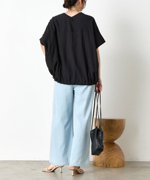 Jena espace merveilleux（ジェナ　エスパスメルヴェイユ）の「【スッキリ半袖Ⅴシャツ】裾ドロストダブルVシャツ（シャツ/ブラウス・レディース・グリーン/オフホワイト/ブラック・FREE）」の19枚目の写真