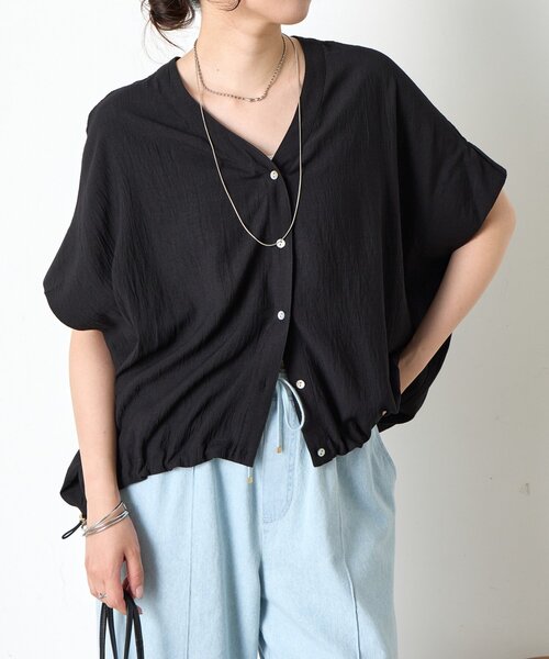 Jena espace merveilleux（ジェナ　エスパスメルヴェイユ）の「【スッキリ半袖Ⅴシャツ】裾ドロストダブルVシャツ（シャツ/ブラウス・レディース・グリーン/オフホワイト/ブラック・FREE）」の21枚目の写真