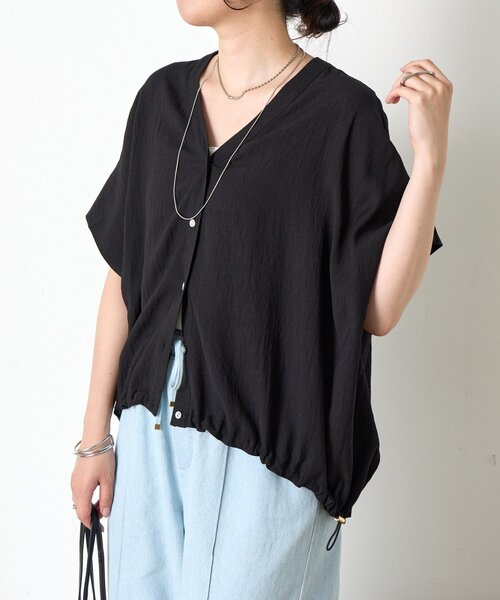 Jena espace merveilleux（ジェナ　エスパスメルヴェイユ）の「【スッキリ半袖Ⅴシャツ】裾ドロストダブルVシャツ（シャツ/ブラウス・レディース・グリーン/オフホワイト/ブラック・FREE）」の22枚目の写真