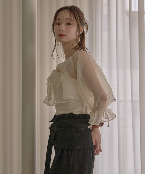 mideal(マイディール)の「2way ribbon cropped sheer blouse / 2wayリボンクロップドシアーブラウス(シャツ/ブラウス・レディース・アイボリー/ピンク・FREE)」の3枚目の写真