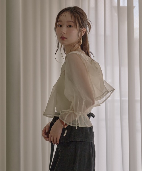 mideal(マイディール)の「2way ribbon cropped sheer blouse / 2wayリボンクロップドシアーブラウス(シャツ/ブラウス・レディース・アイボリー/ピンク・FREE)」の10枚目の写真