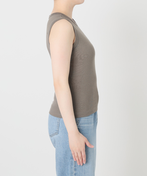 IENA（イエナ）の「FLORE FLORE/フローレフローレ ESME TANK タンクトップ（タンクトップ・レディース・アイボリー/ブラック/バーガンディー/ベージュ・FREE）」の9枚目の写真