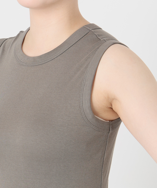 IENA（イエナ）の「FLORE FLORE/フローレフローレ ESME TANK タンクトップ（タンクトップ・レディース・アイボリー/ブラック/バーガンディー/ベージュ・FREE）」の10枚目の写真