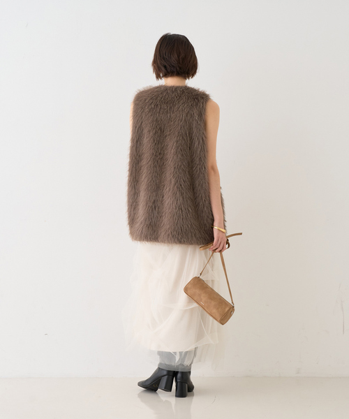 EMMA　ROUGE VIF（エマルージュヴィフ）の「【一部店舗限定】エコファーベスト（ベスト・レディース・ライトベージュ/モカ・フリー）」の14枚目の写真