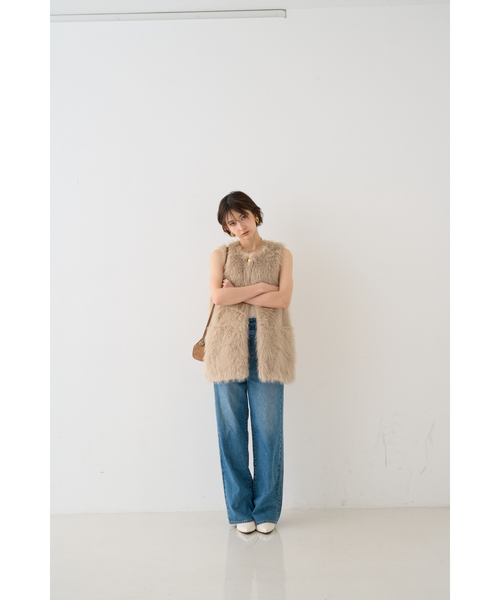 EMMA　ROUGE VIF（エマルージュヴィフ）の「【一部店舗限定】エコファーベスト（ベスト・レディース・ライトベージュ/モカ・フリー）」の15枚目の写真