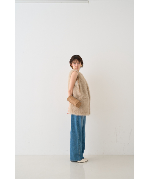 EMMA　ROUGE VIF（エマルージュヴィフ）の「【一部店舗限定】エコファーベスト（ベスト・レディース・ライトベージュ/モカ・フリー）」の16枚目の写真