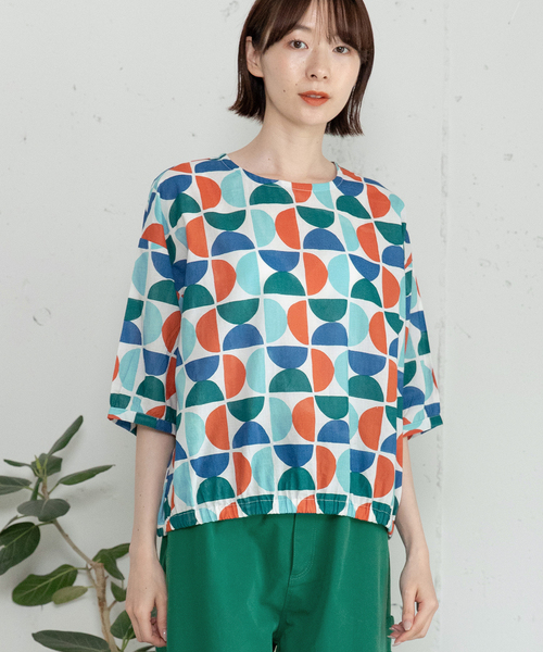 POU DOU DOU(プードゥドゥ)の「<made in INDIA>Art motif print プルオーバーブラウス(シャツ/ブラウス・レディース・ピンク/ブルー・M)」の3枚目の写真