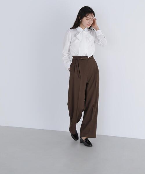 NATURAL BEAUTY BASIC(ナチュラルビューティーベーシック)の「◇シャツカラーリボンブラウス(シャツ/ブラウス・レディース・ブルー/ベージュ/オフホワイト・SMALL/MEDIUM)」の7枚目の写真