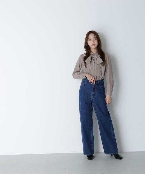 NATURAL BEAUTY BASIC(ナチュラルビューティーベーシック)の「◇シャツカラーリボンブラウス(シャツ/ブラウス・レディース・ブルー/ベージュ/オフホワイト・SMALL/MEDIUM)」の17枚目の写真