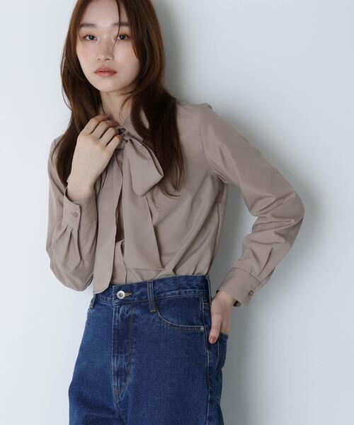 NATURAL BEAUTY BASIC(ナチュラルビューティーベーシック)の「◇シャツカラーリボンブラウス(シャツ/ブラウス・レディース・ブルー/ベージュ/オフホワイト・SMALL/MEDIUM)」の18枚目の写真