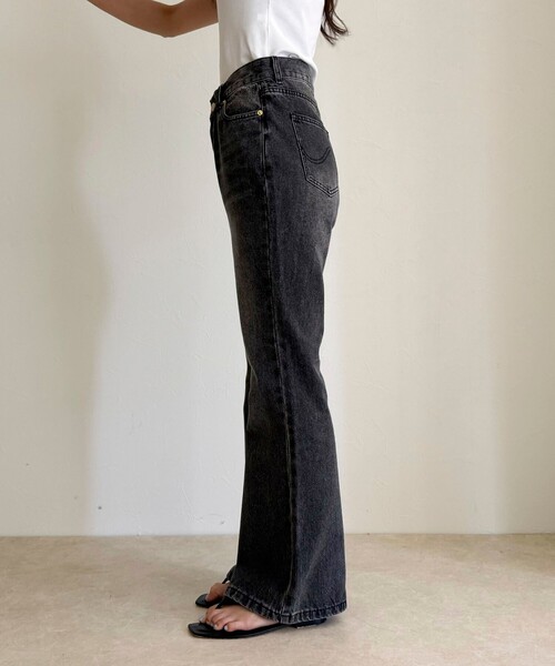 fredy emue(フレディエミュ)の「FRベーシックフレアデニムパンツ(デニムパンツ・レディース・ブラック/ブルー・36/38)」の11枚目の写真