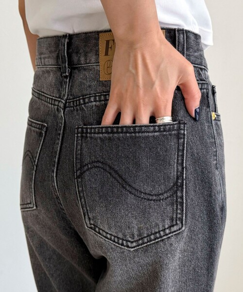 fredy emue(フレディエミュ)の「FRベーシックフレアデニムパンツ(デニムパンツ・レディース・ブラック/ブルー・36/38)」の14枚目の写真