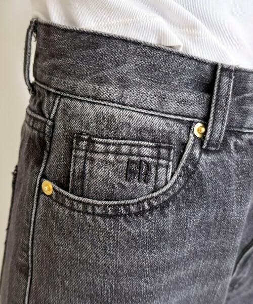 fredy emue(フレディエミュ)の「FRベーシックフレアデニムパンツ(デニムパンツ・レディース・ブラック/ブルー・36/38)」の17枚目の写真