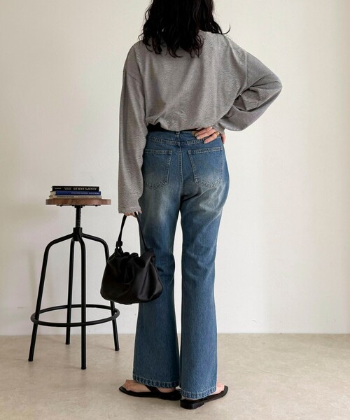 fredy emue(フレディエミュ)の「FRベーシックフレアデニムパンツ(デニムパンツ・レディース・ブラック/ブルー・36/38)」の21枚目の写真