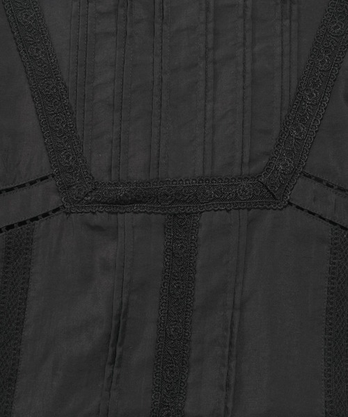 mysty woman（ミスティウーマン）の「ピンタックレースブラウス 581518（Tシャツ/カットソー・レディース・アイボリー/ベージュ/ブラック・FREE）」の8枚目の写真