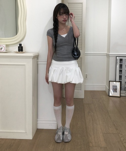 anyonemore（エニワンモア）の「ウエストゴムタックギャザーバルーンミニスカート（スカート・レディース・グレー/ホワイト/ブラック・FREE）」の5枚目の写真