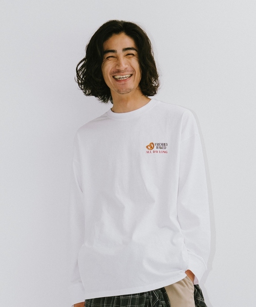 and D. petit main(アンドディープティマイン)の「【親子リンク】【DAD】アソート転写ワイドロンT(Tシャツ/カットソー・メンズ・ブルー/イエロー/ホワイト・F)」の4枚目の写真