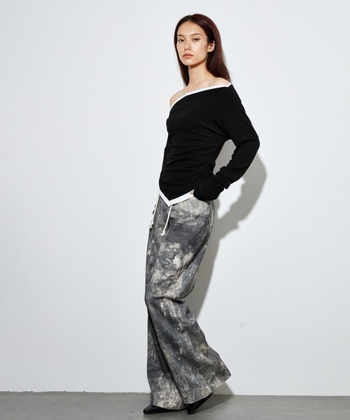 SUWDEE(スーディー)の「bicolor side gather layered tops(Tシャツ/カットソー・レディース・ブラック/ライトグレー/ブラウン・FREE)」の4枚目の写真