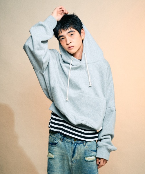 Elanque（エランク）の「volume hoodie / 裏起毛ボリュームフーディー（パーカー・メンズ・ブラック/グレー・SMALL/LARGE/MEDIUM）」の4枚目の写真