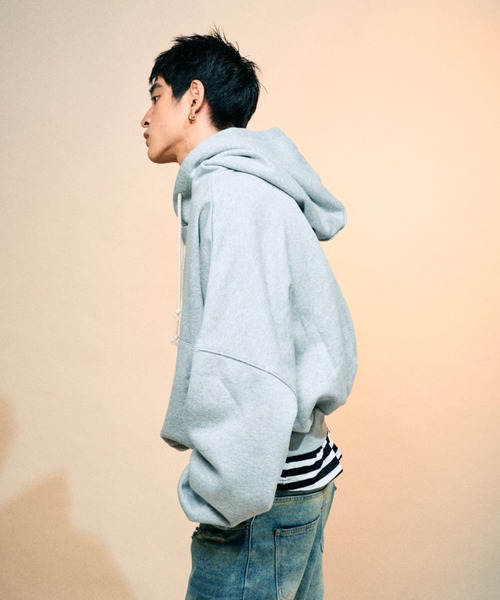 Elanque（エランク）の「volume hoodie / 裏起毛ボリュームフーディー（パーカー・メンズ・ブラック/グレー・SMALL/LARGE/MEDIUM）」の8枚目の写真