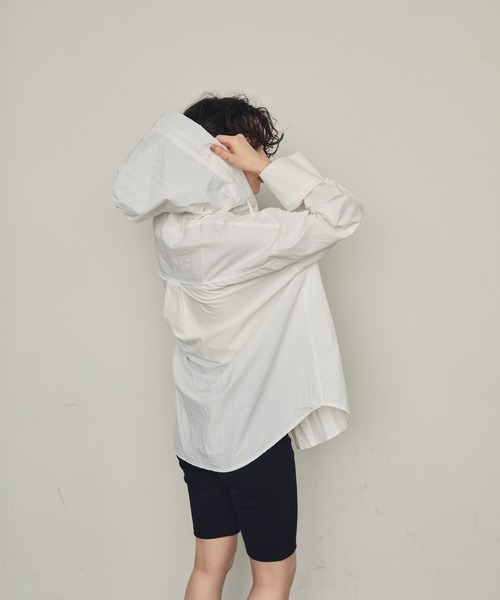 Trish(トリッシュ)の「ナイロンフードシャツ(シャツ/ブラウス・レディース・ホワイト/ブラック・MEDIUM)」の15枚目の写真