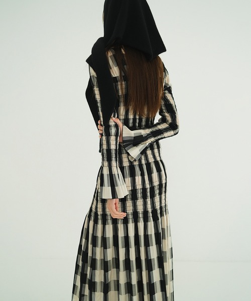 【極美品】CLANE クラネ ペイズリールーズワンピース 松本恵奈のMUST BUY- CLANEのお気に入りアイテム紹介。8月31日