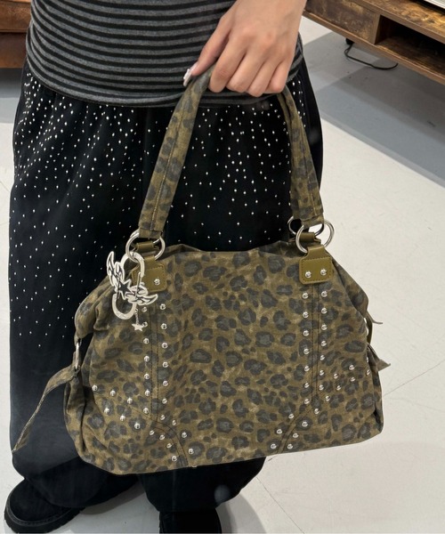 sedacle（セダクル）の「アソートスタッズボストンバッグ（ボストンバッグ・レディース・ブラウン/ブラック/グレー・FREE）」の3枚目の写真