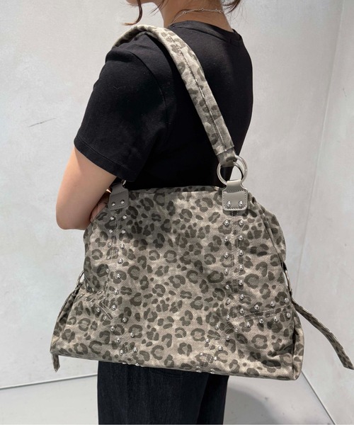 sedacle（セダクル）の「アソートスタッズボストンバッグ（ボストンバッグ・レディース・ブラウン/ブラック/グレー・FREE）」の5枚目の写真