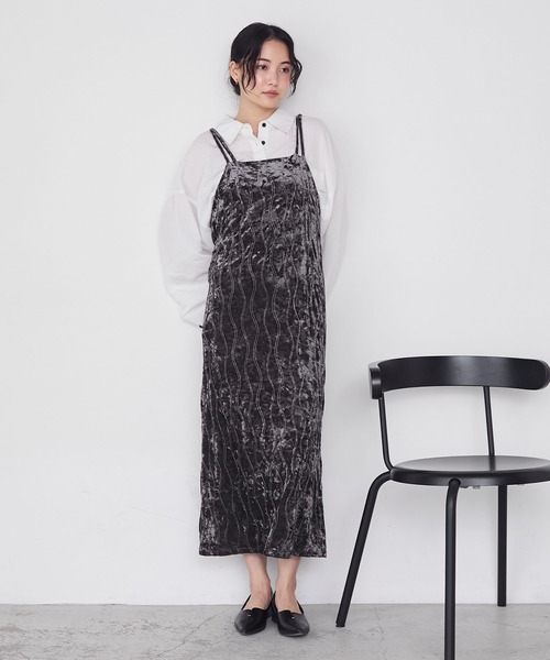 forksy.(フォルクシー)の「【forksy.】裾スリットベロアキャミロングワンピース(ワンピース・レディース・ブラック/ブラウン/グレー・FREE)」の11枚目の写真