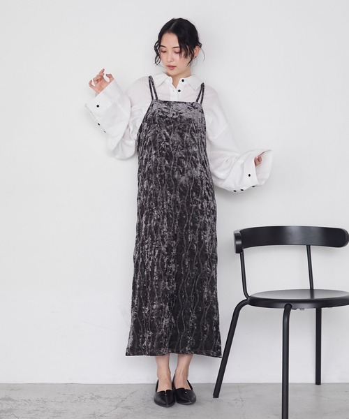 forksy.(フォルクシー)の「【forksy.】裾スリットベロアキャミロングワンピース(ワンピース・レディース・ブラック/ブラウン/グレー・FREE)」の12枚目の写真