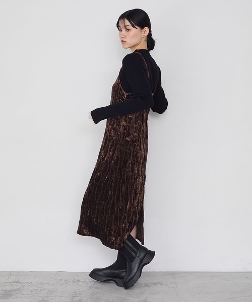 forksy.(フォルクシー)の「【forksy.】裾スリットベロアキャミロングワンピース(ワンピース・レディース・ブラック/ブラウン/グレー・FREE)」の22枚目の写真