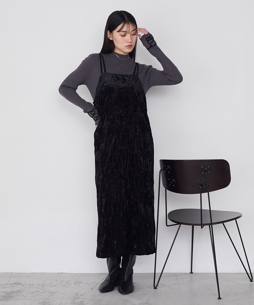forksy.(フォルクシー)の「【forksy.】裾スリットベロアキャミロングワンピース(ワンピース・レディース・ブラック/ブラウン/グレー・FREE)」の5枚目の写真