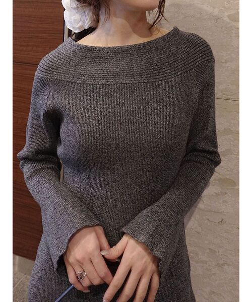 LAGUNAMOON（ラグナムーン）の「オフショルリブニットワンピース（ワンピース・レディース・ベージュ/グレー・SMALL/MEDIUM）」の2枚目の写真