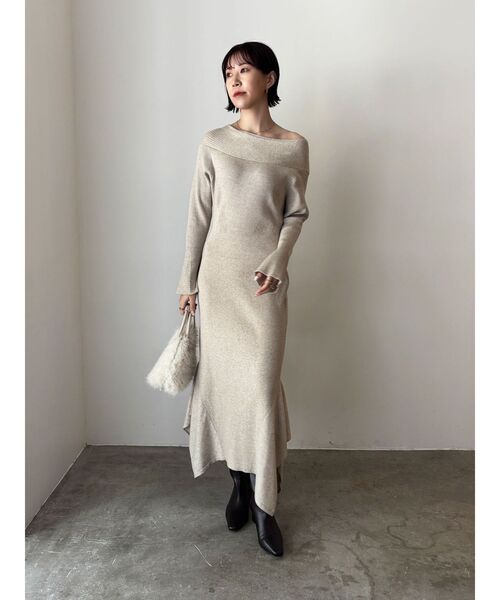 LAGUNAMOON（ラグナムーン）の「オフショルリブニットワンピース（ワンピース・レディース・ベージュ/グレー・SMALL/MEDIUM）」の15枚目の写真