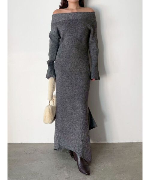 LAGUNAMOON（ラグナムーン）の「オフショルリブニットワンピース（ワンピース・レディース・ベージュ/グレー・SMALL/MEDIUM）」の20枚目の写真